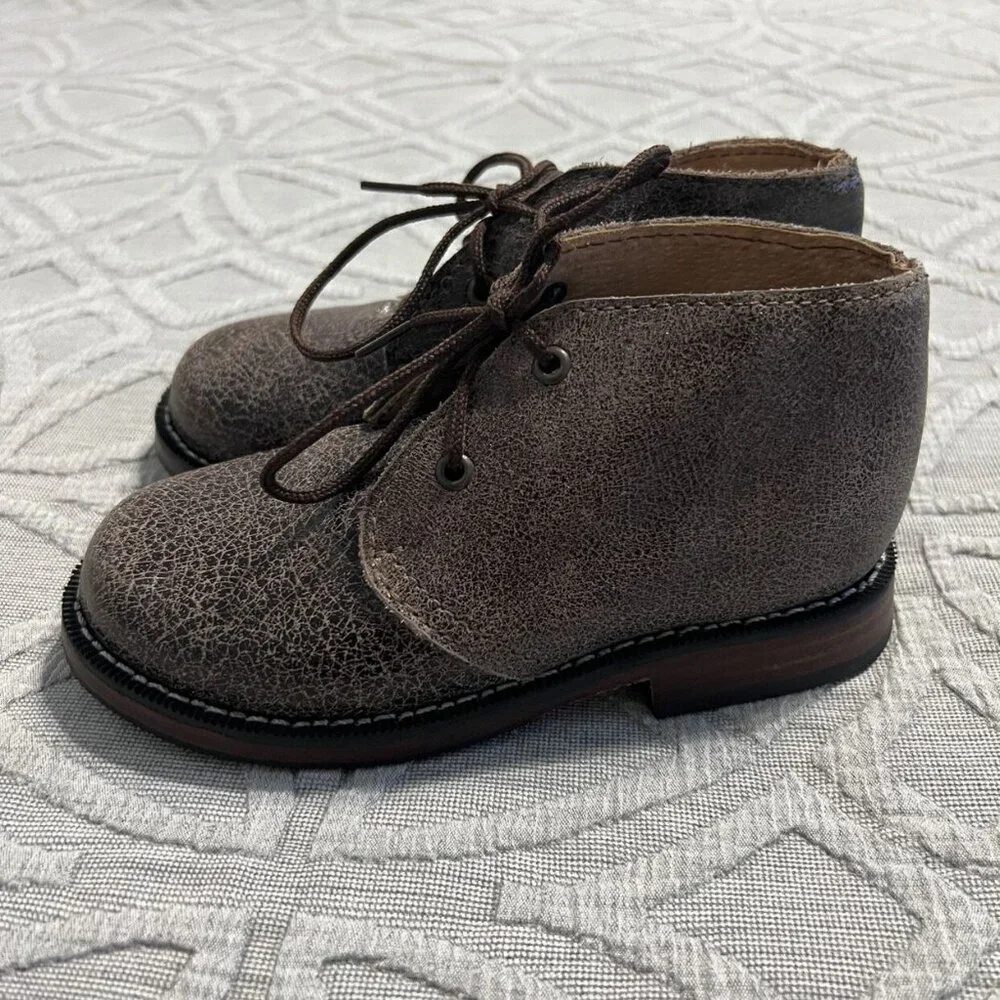 Mikoleon Sz 28 (11 US Boys) Brown Crackle Leather Chukka Boots